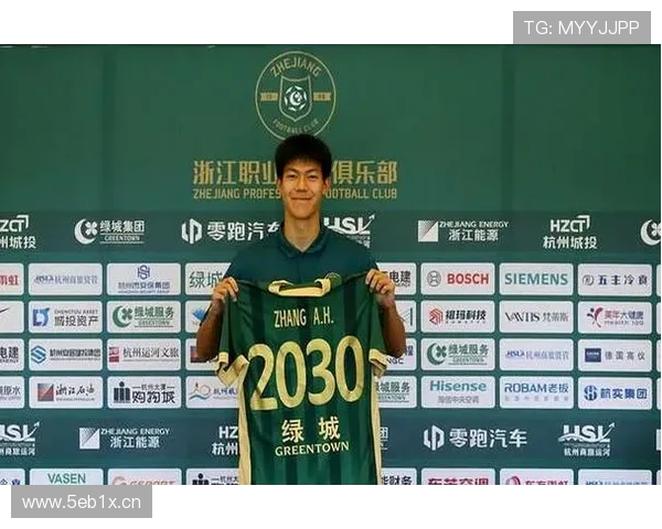 国足噩梦王博豪伤退张瑷晖挨批